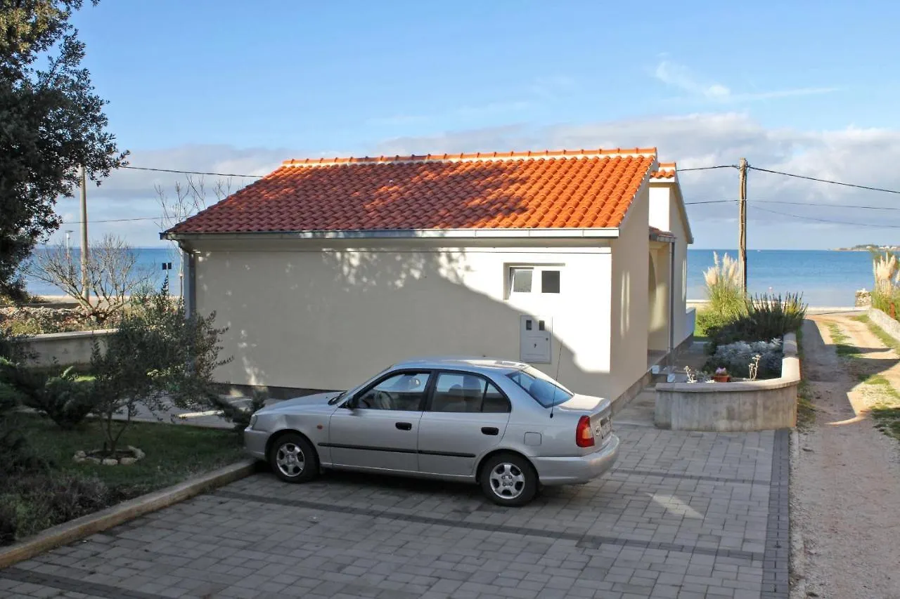 Seaside Holiday House Zaton, Zadar - 5910 Zaton