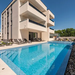 Hotel apartamentowy Menalo Elegance, Zaton (Zadar)